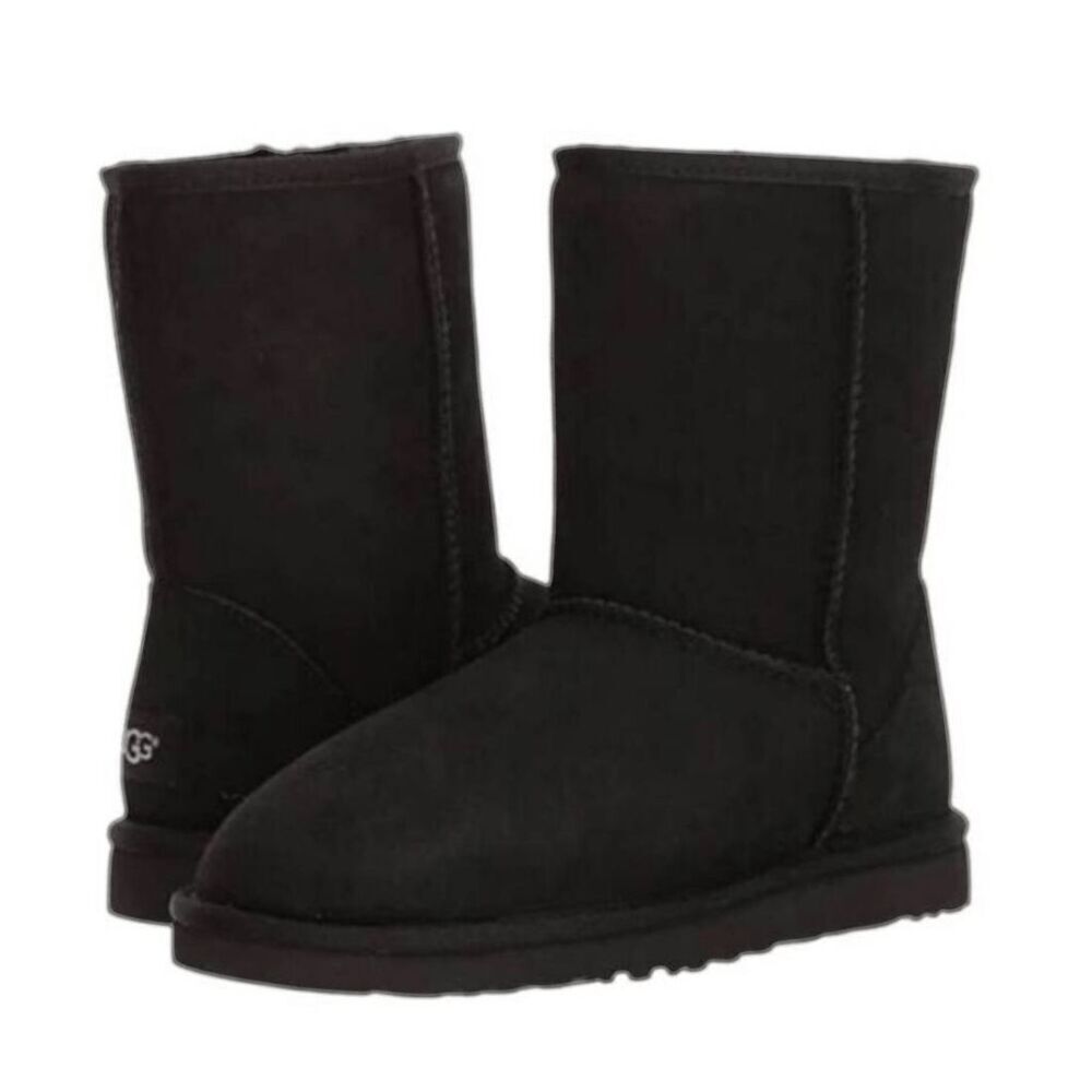 UGG Classic Short 'Black' Winter Boot Size 8